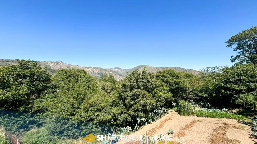 Moradia T3 para Venda em Gestaço Foto 10