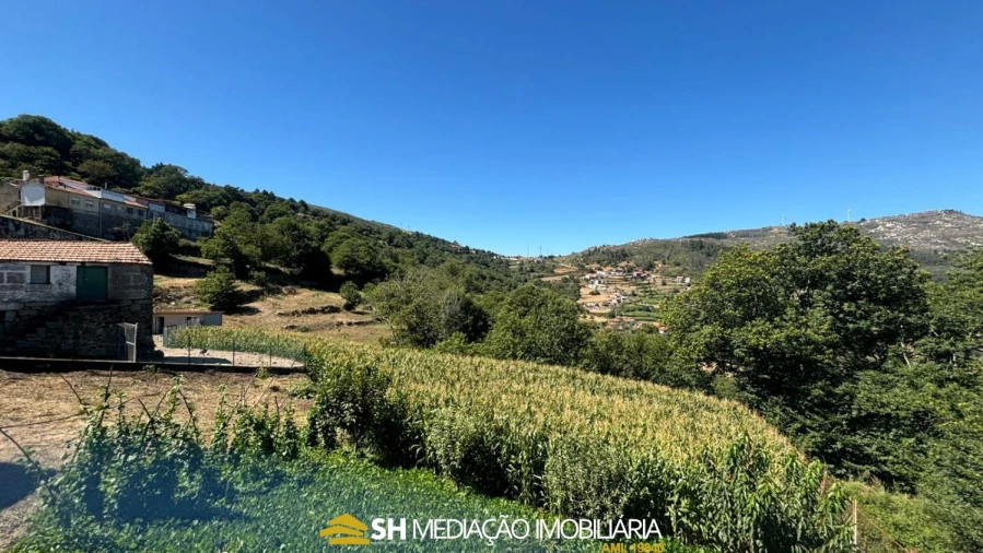 Moradia T3 para Venda em Gestaço Foto 13