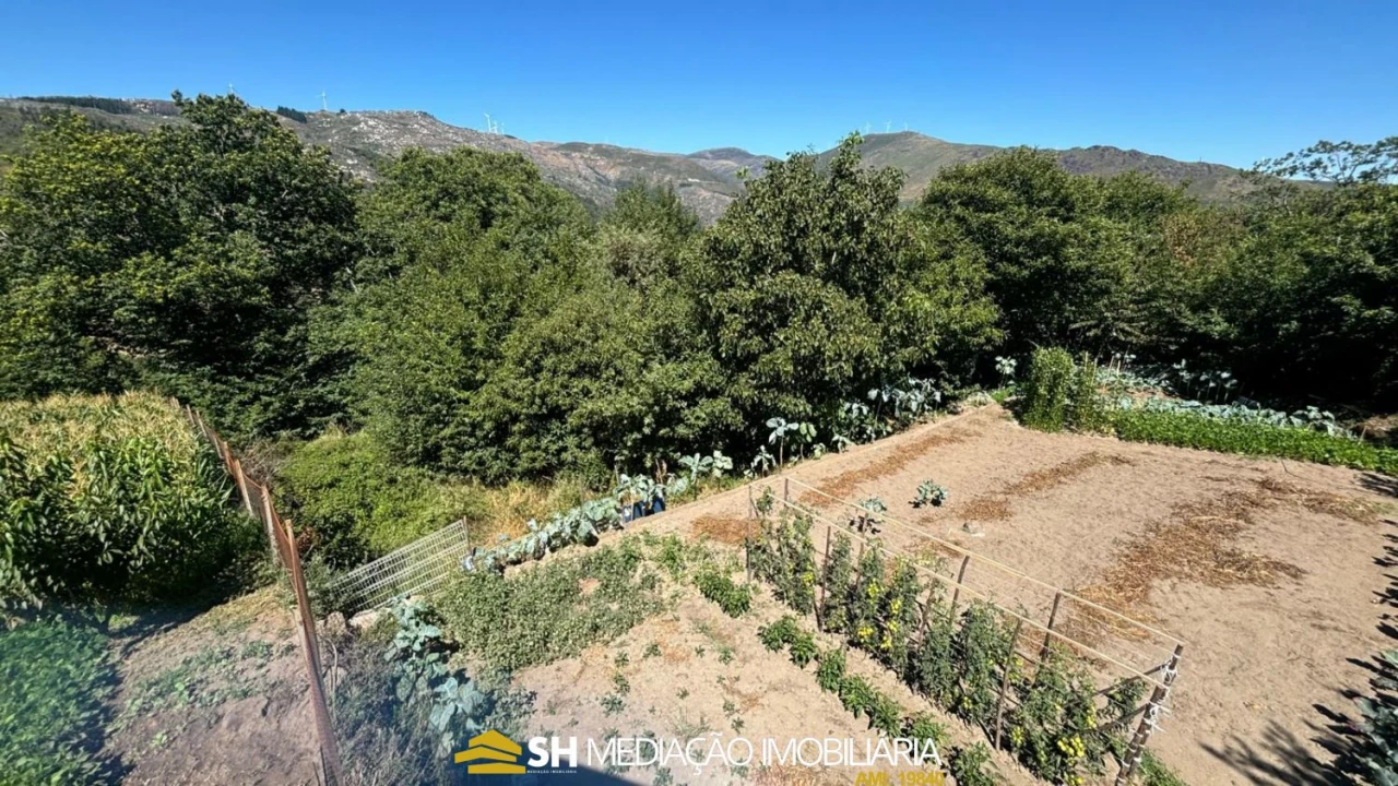 Moradia T3 para Venda em Gestaço Foto 14