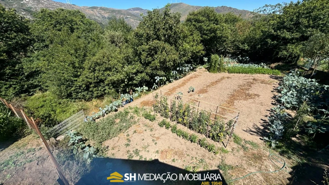 Moradia T3 para Venda em Gestaço Foto 15