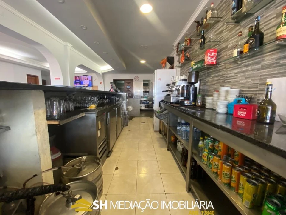 Loja para Trespasse em Custóias, Leça do Balio e Guifões Foto 7
