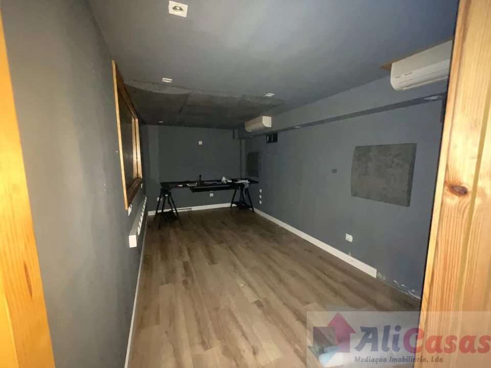 Loja para Venda em Esmoriz Foto 13