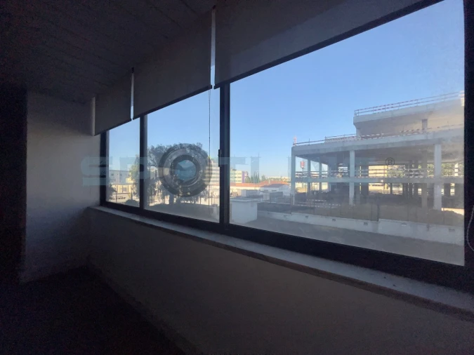 Escritório para Venda em Sacavém e Prior Velho Foto 20