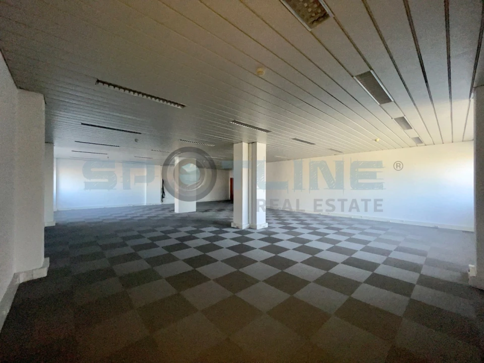 Escritório para Venda em Sacavém e Prior Velho Foto 16