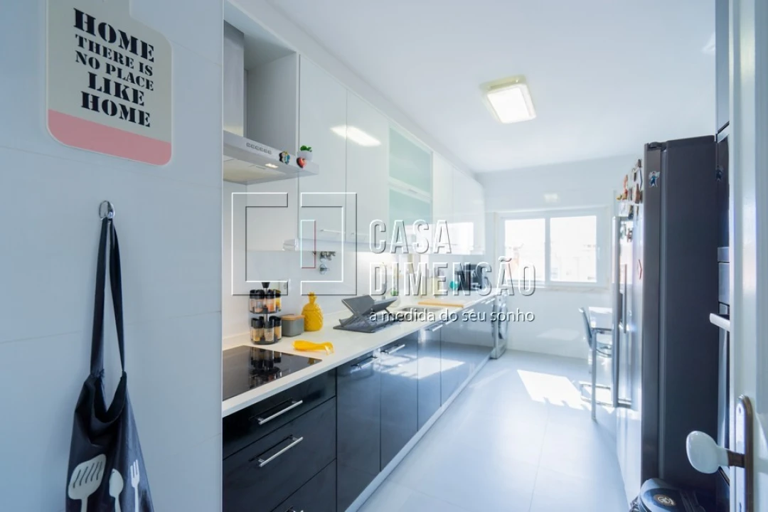 Apartamento T2 para Venda em Massamá e Monte Abraão Foto 22