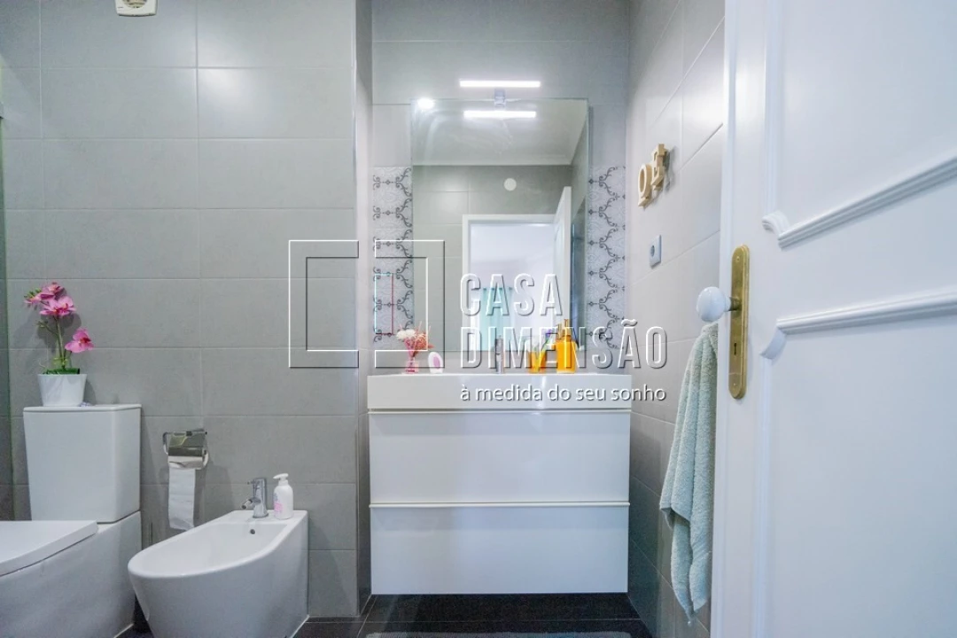 Apartamento T2 para Venda em Massamá e Monte Abraão Foto 53