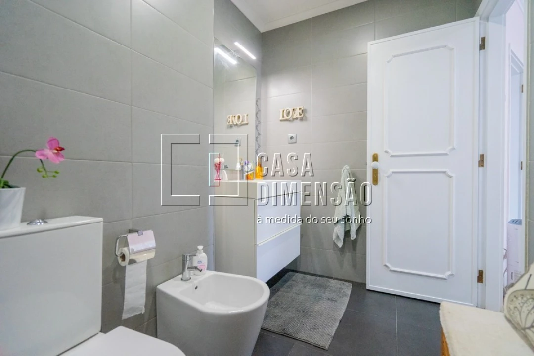 Apartamento T2 para Venda em Massamá e Monte Abraão Foto 54