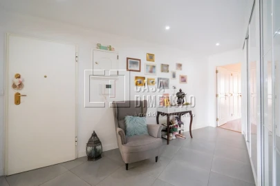 Apartamento T2 para Venda em Massamá e Monte Abraão