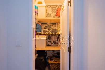 Apartamento T2 para Venda em Massamá e Monte Abraão