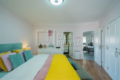 Apartamento T2 para Venda em Massamá e Monte Abraão
