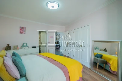 Apartamento T2 para Venda em Massamá e Monte Abraão