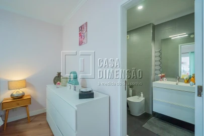 Apartamento T2 para Venda em Massamá e Monte Abraão