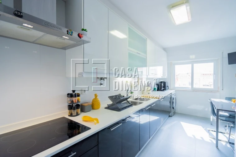 Apartamento T2 para Venda em Massamá e Monte Abraão Foto 23