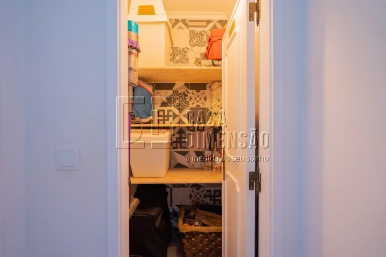 Apartamento T2 para Venda em Massamá e Monte Abraão Foto 36