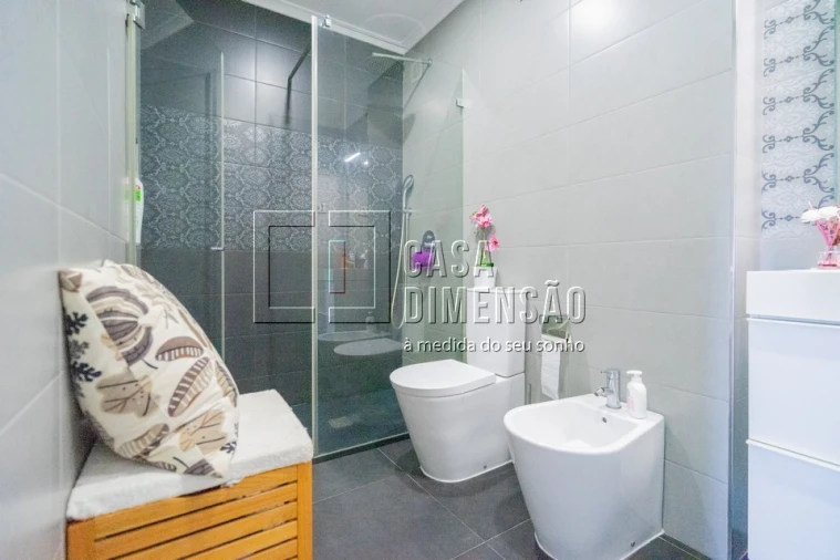 Apartamento T2 para Venda em Massamá e Monte Abraão Foto 52