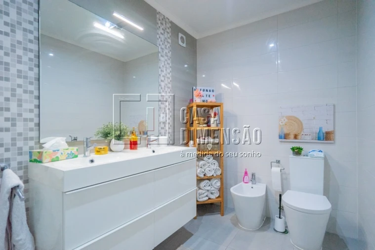 Apartamento T2 para Venda em Massamá e Monte Abraão Foto 66