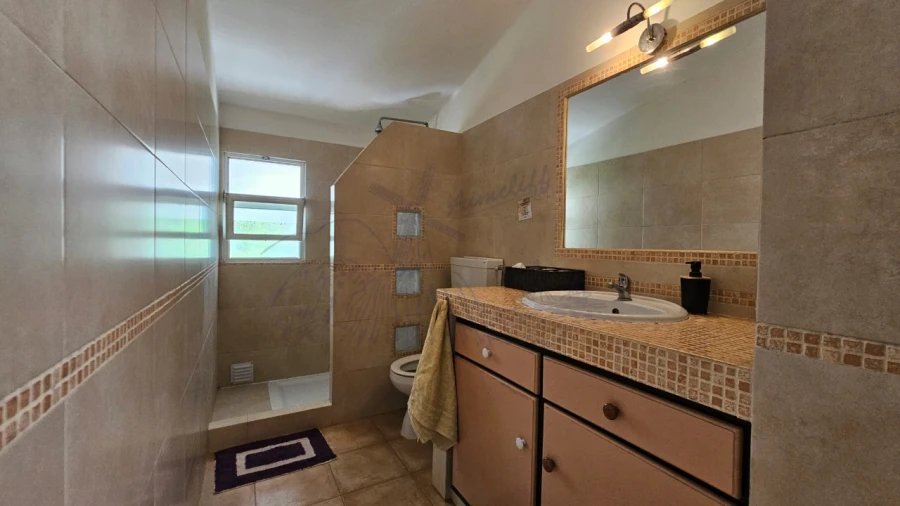 Quinta T25 para Venda em Santa Catarina da Fonte do Bispo Foto 24