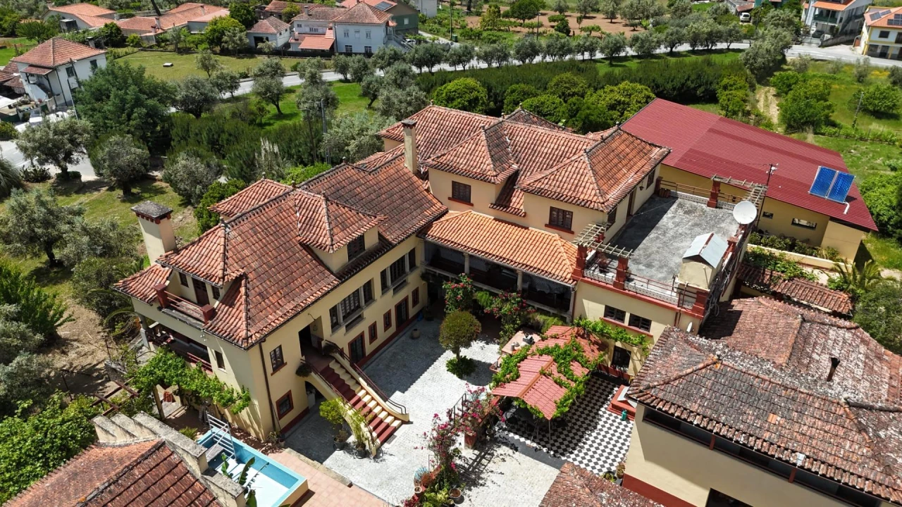 Moradia T16 para Venda em Espariz e Sinde Foto 3