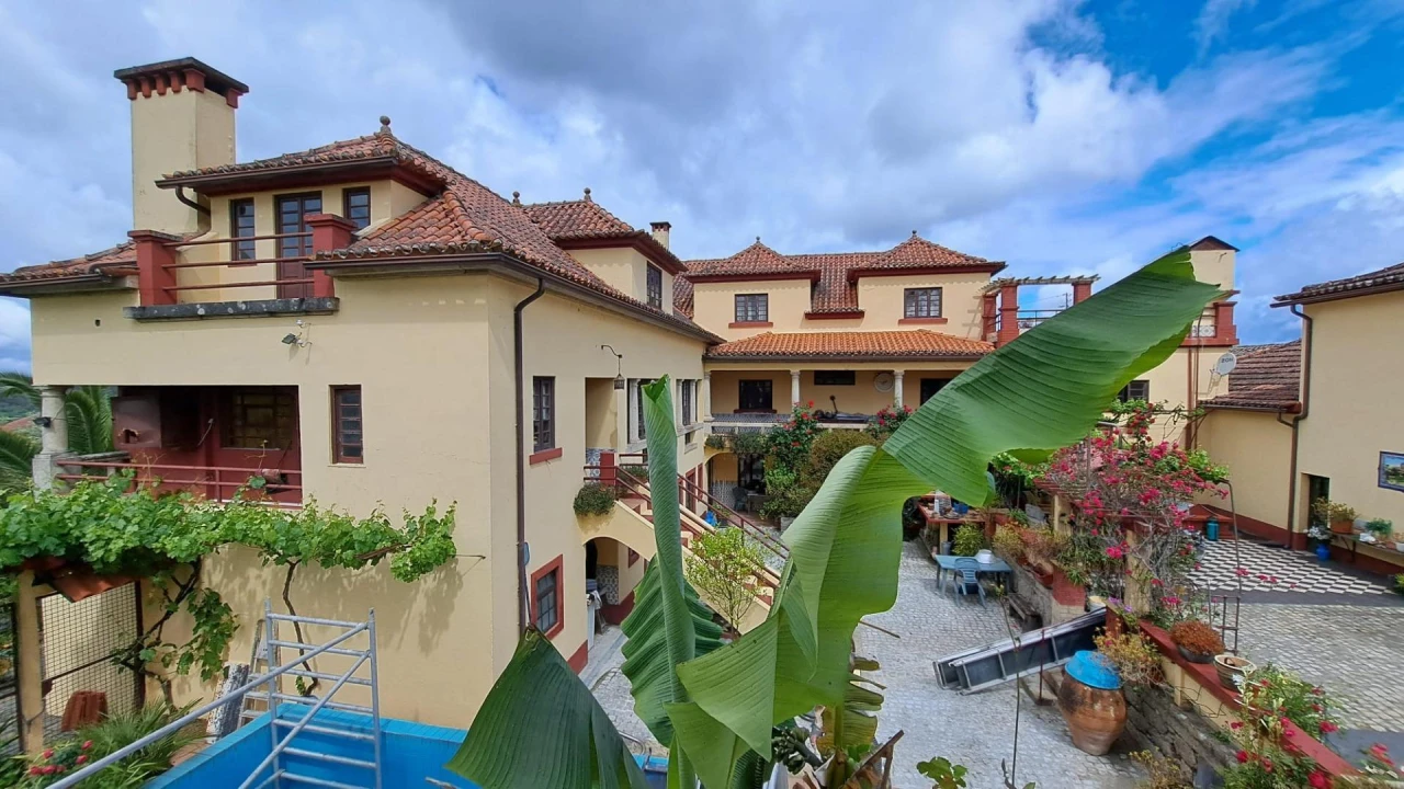 Moradia T16 para Venda em Espariz e Sinde Foto 4