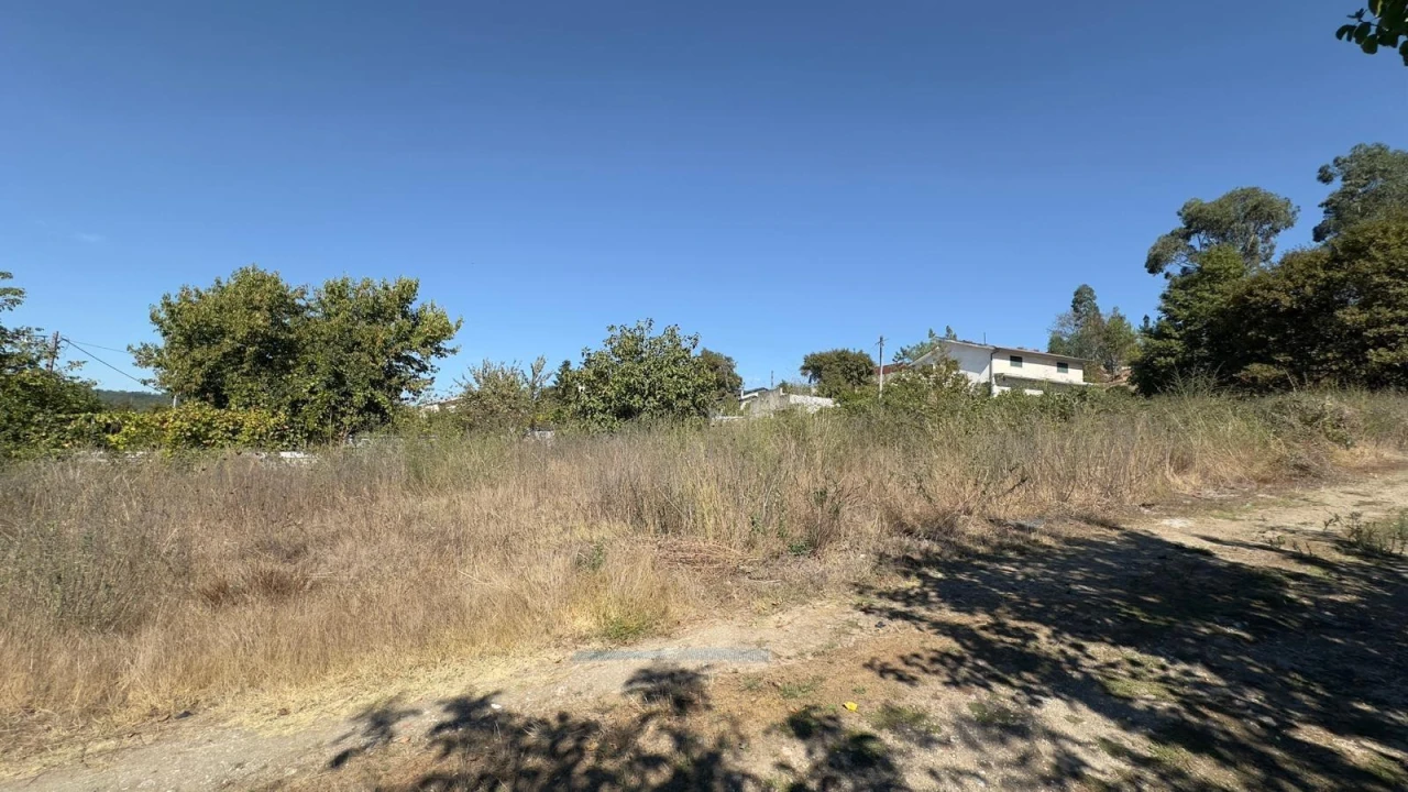 Terreno para Venda em Abraveses Foto 3