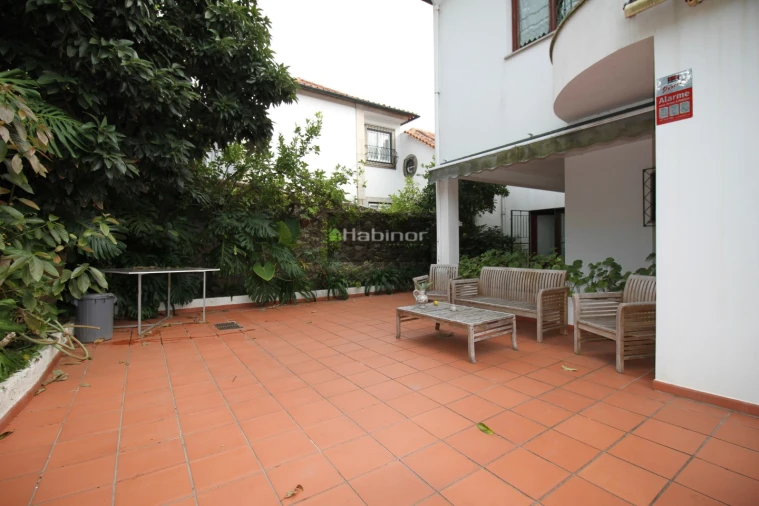 Moradia T5 para Venda em Santa Maria Maior e Monserrate e Meadela Foto 4