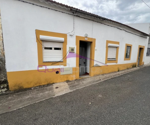 Moradia T4 para Venda em Olaia e Paço Foto 1