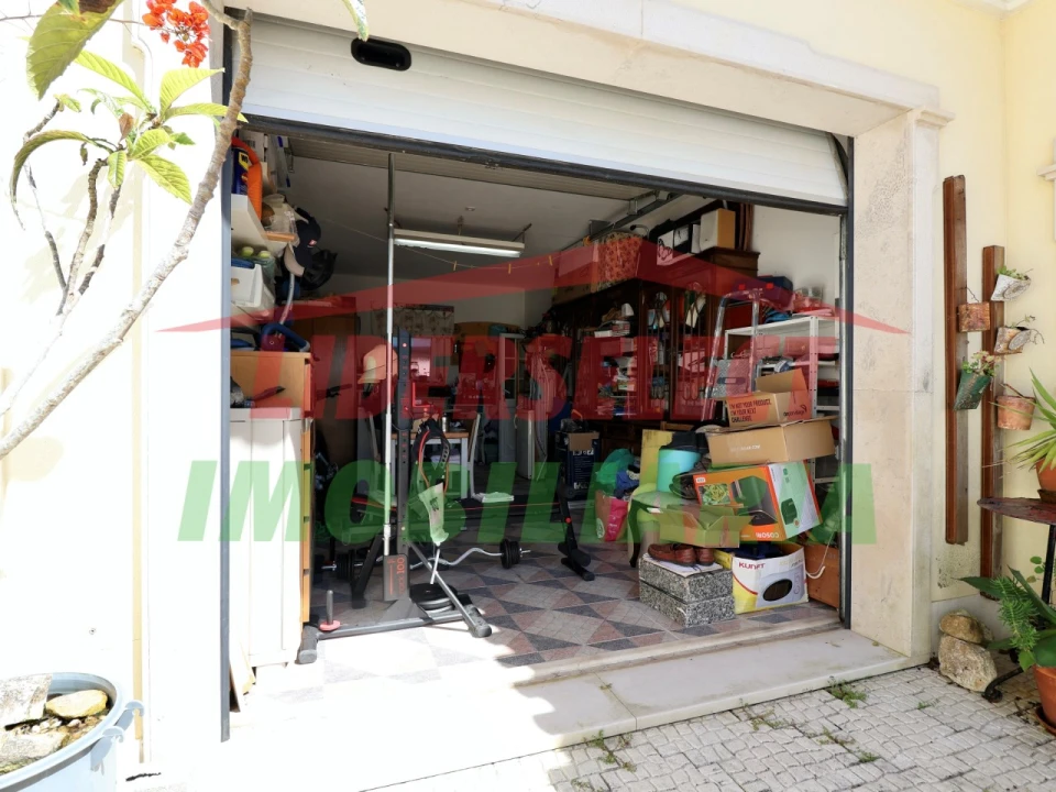Moradia T4 para Venda em Silveira Foto 17