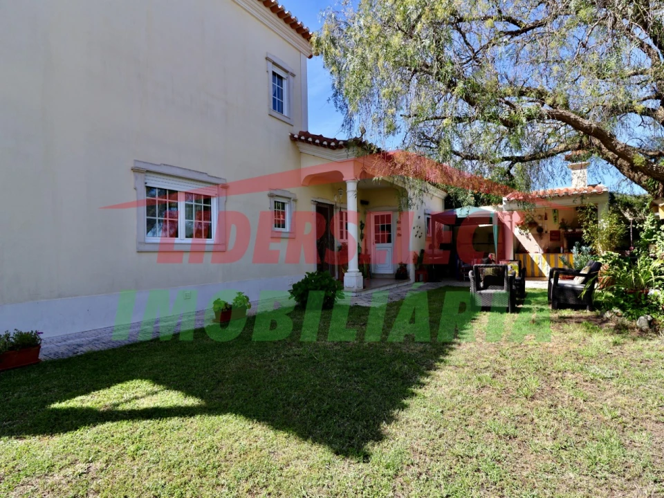 Moradia T4 para Venda em Silveira Foto 18