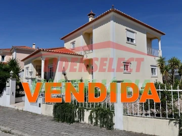Moradia T4 para Venda em Silveira