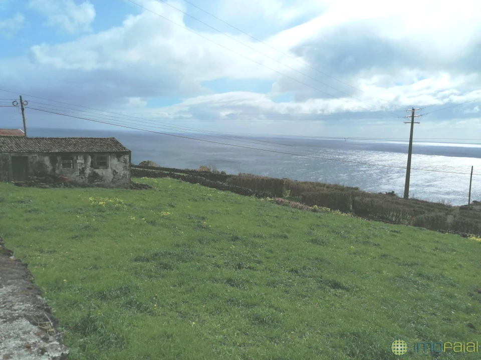 Moradia T2 para Venda em Ribeiras Foto 5