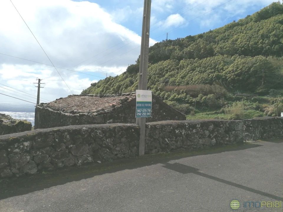 Moradia T2 para Venda em Ribeiras Foto 4