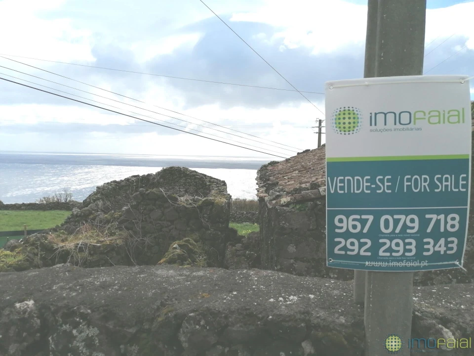 Moradia T2 para Venda em Ribeiras Foto 6