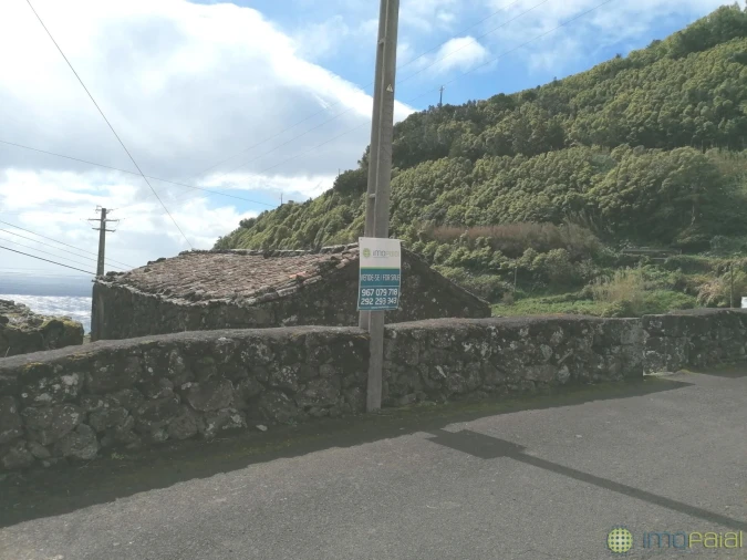 Moradia T2 para Venda em Ribeiras Foto 4