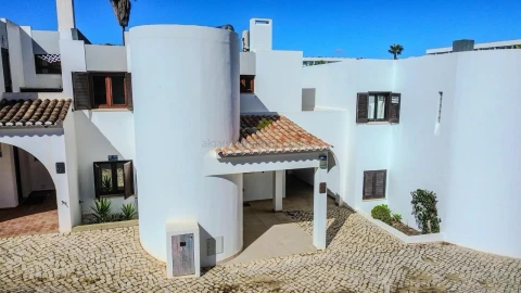 Moradia T4 para Venda em Albufeira e Olhos de Água