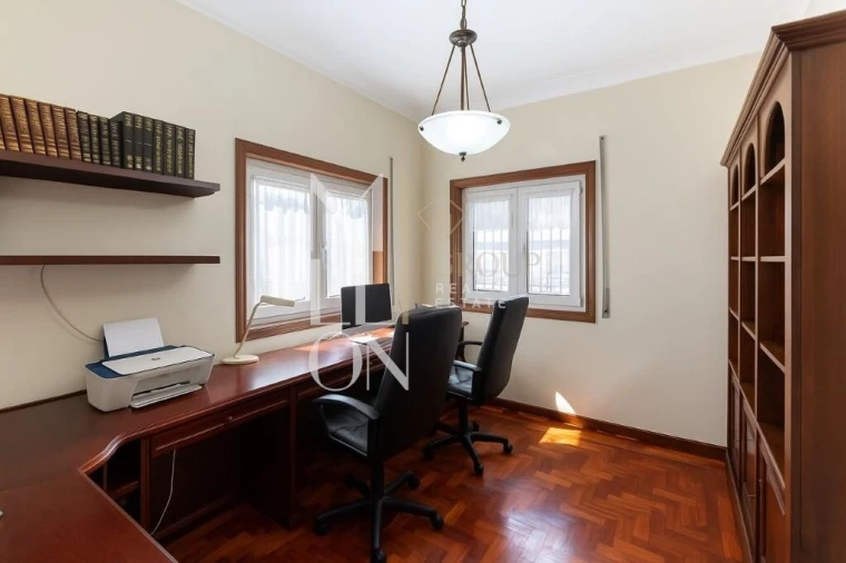 Moradia T4 para Venda em Nogueira e Silva Escura Foto 16