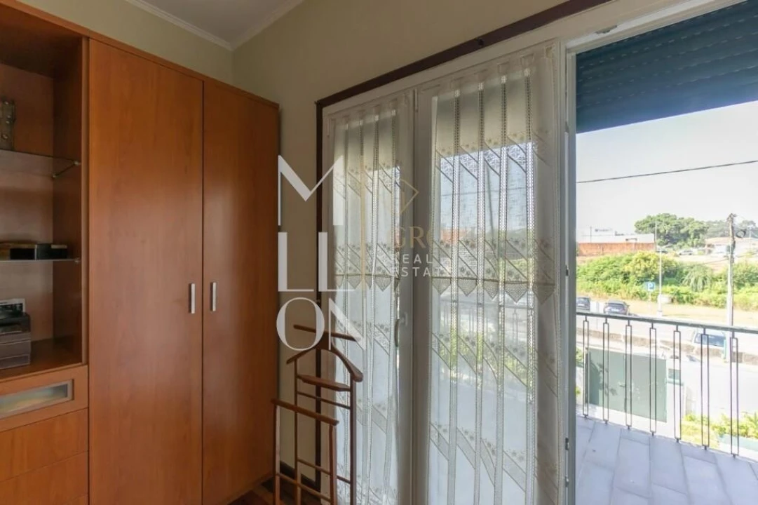 Moradia T4 para Venda em Nogueira e Silva Escura Foto 15