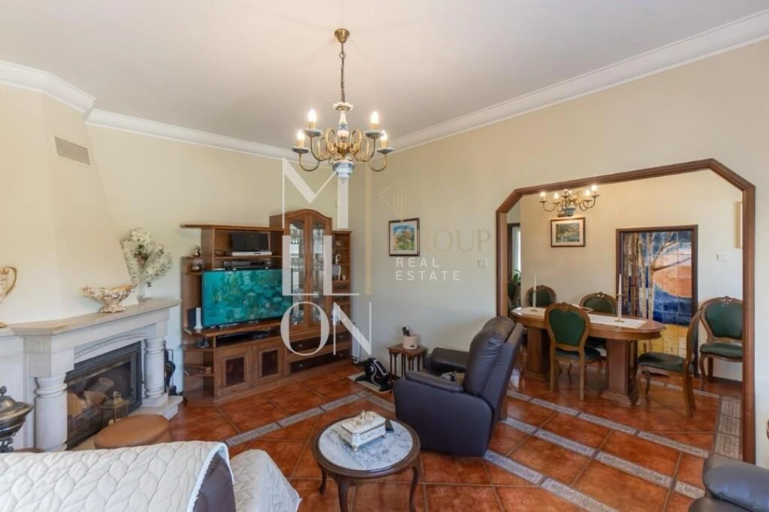 Moradia T4 para Venda em Nogueira e Silva Escura Foto 8