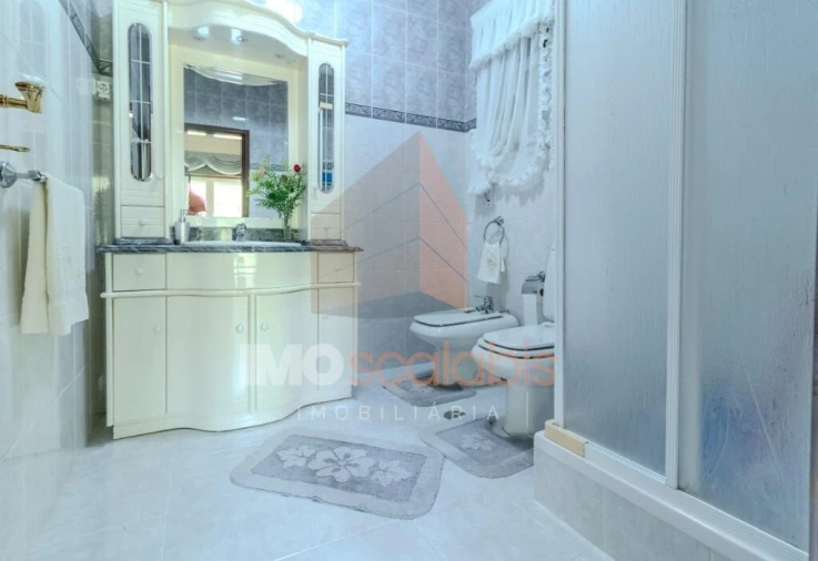 Moradia T5 para Venda em Romeira e Várzea Foto 49