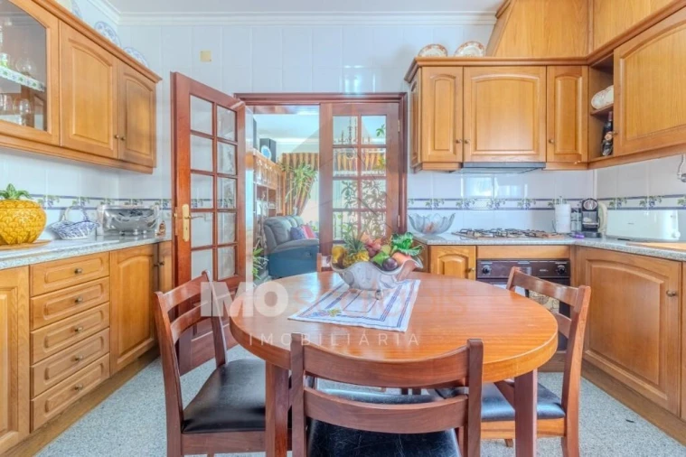 Moradia T5 para Venda em Romeira e Várzea Foto 13