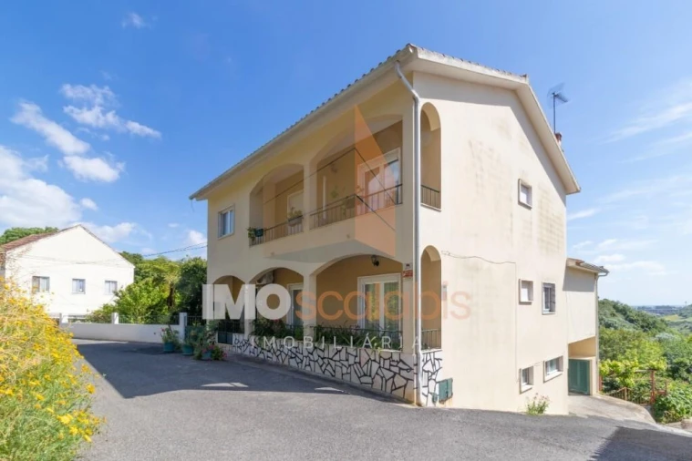 Moradia T5 para Venda em Romeira e Várzea Foto 2