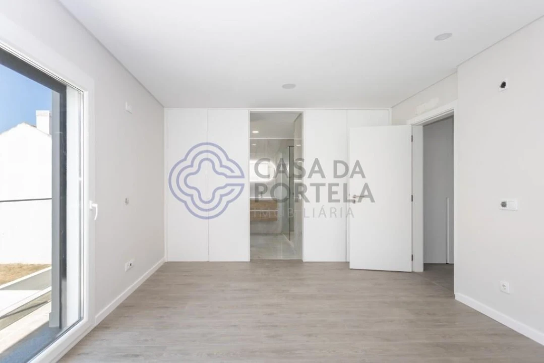 Moradia T4 para Venda em Alcochete Foto 14