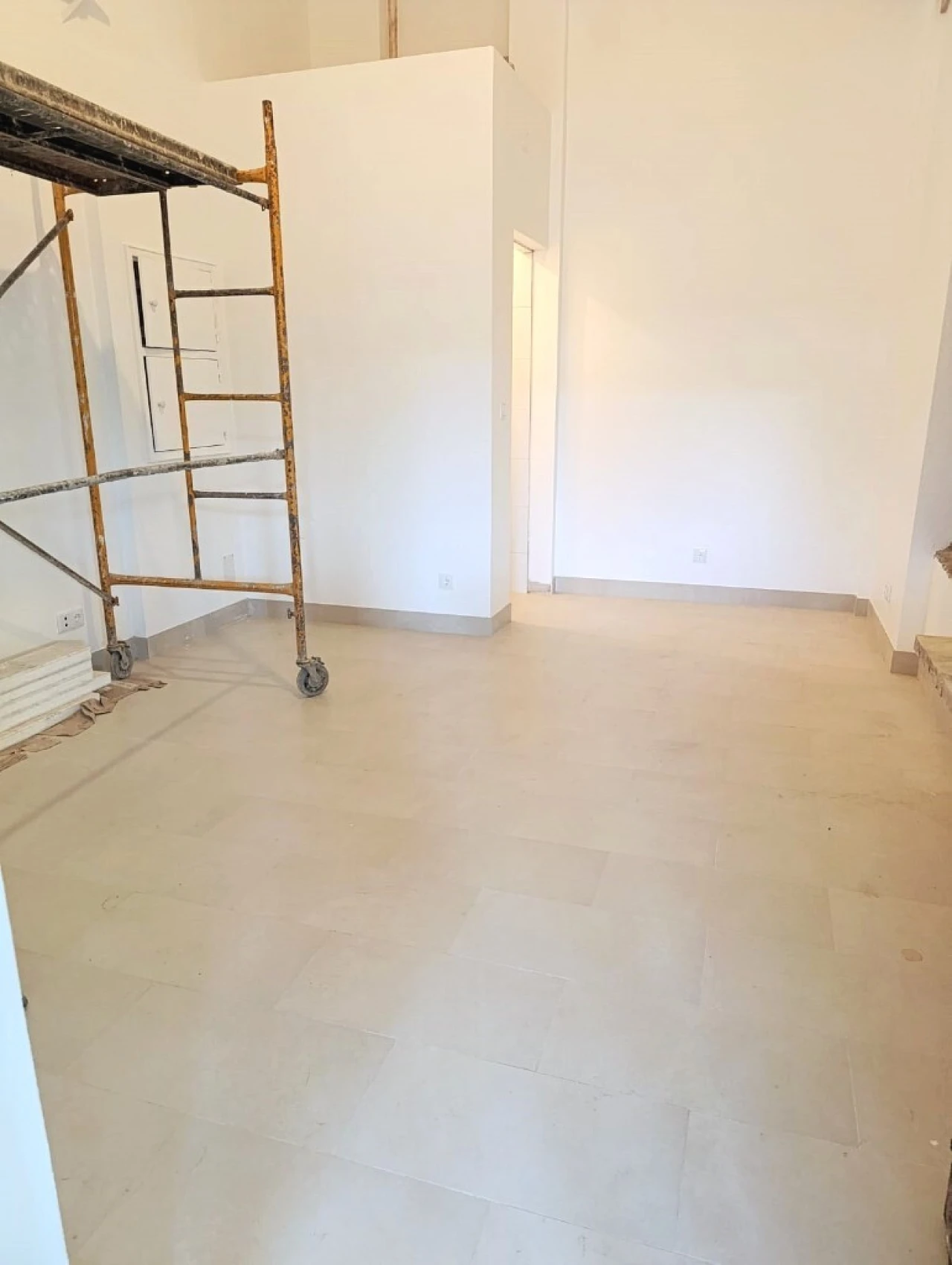 Loja para Arrendamento em Odivelas Foto 2