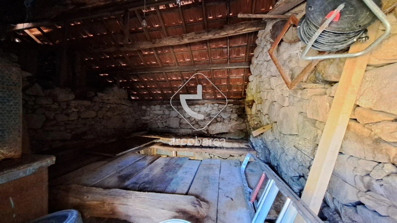 Moradia T1 para Venda em Bico e Cristelo Foto 21