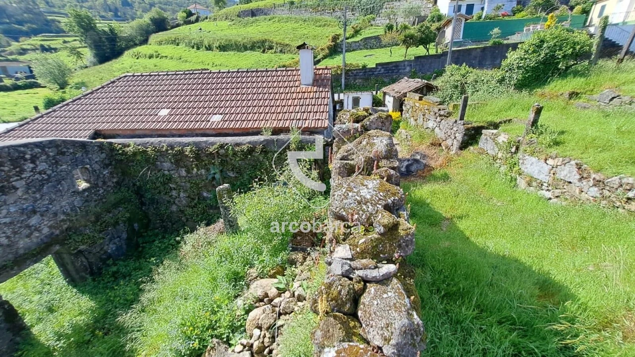 Moradia T1 para Venda em Bico e Cristelo Foto 8