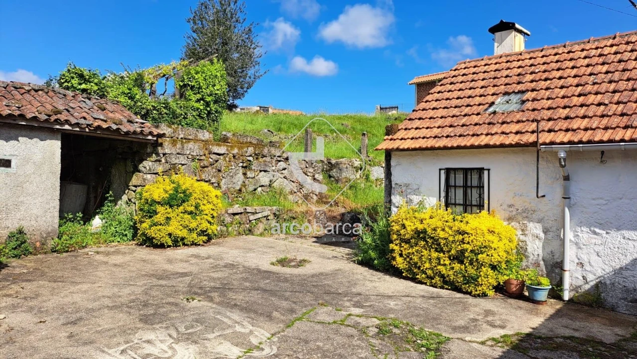 Moradia T1 para Venda em Bico e Cristelo Foto 10