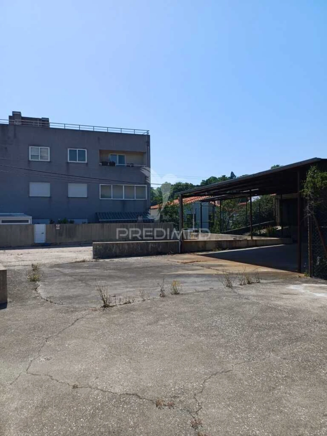 Armazém para Venda em São João da Madeira Foto 3