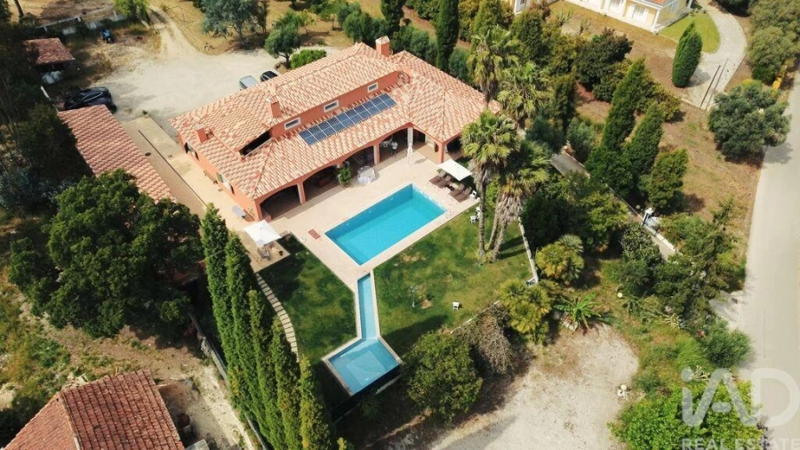 Moradia T4 para Venda em Sangalhos Foto 27