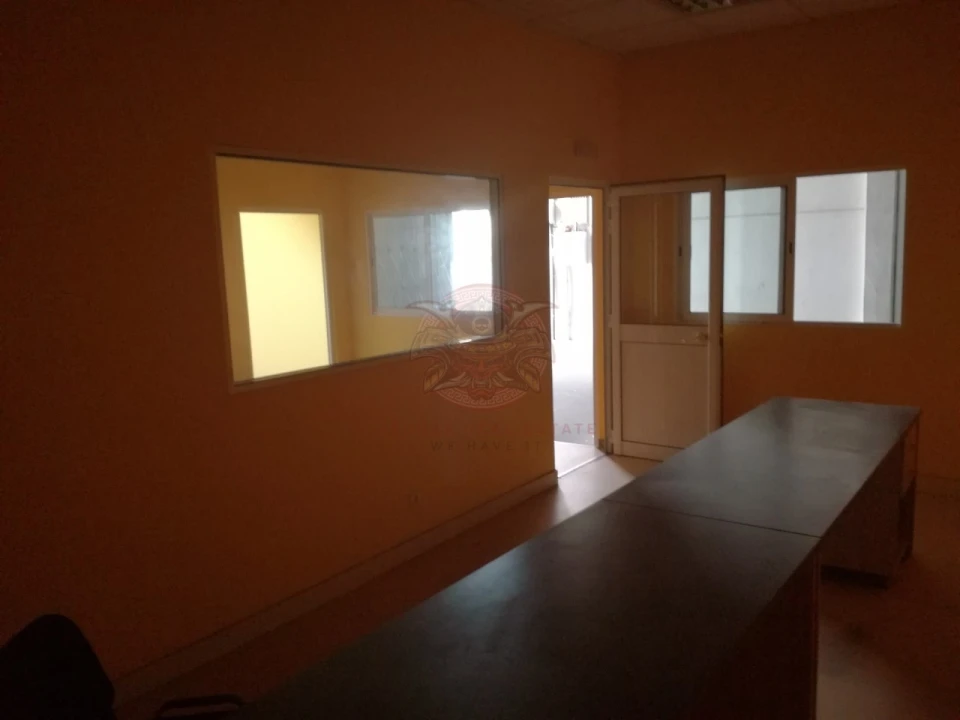 Armazém para Arrendamento em Venda do Pinheiro e Santo Estêvão das Galés Foto 8