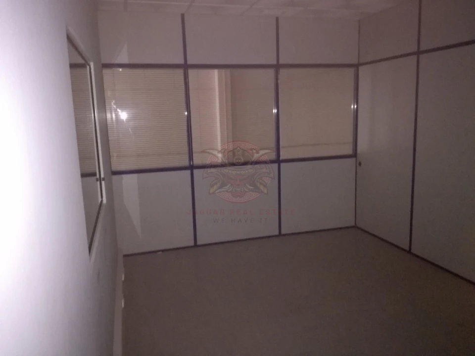 Armazém para Arrendamento em Venda do Pinheiro e Santo Estêvão das Galés Foto 10