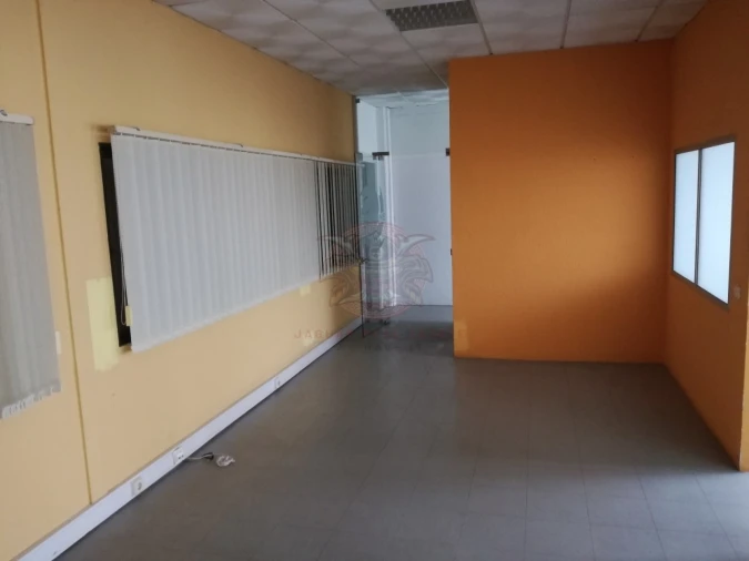 Armazém para Arrendamento em Venda do Pinheiro e Santo Estêvão das Galés Foto 17